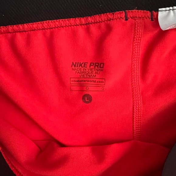 Nike pro shorts - Picture 2 of 2
